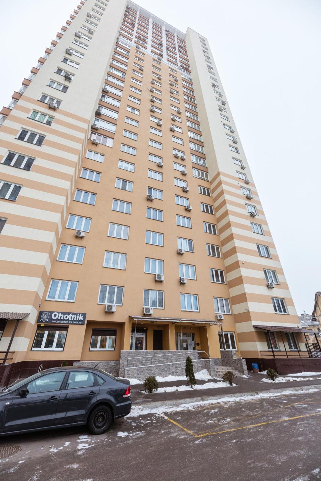 Квартири Люкс Метро Чернігівська Kyiv Exterior foto